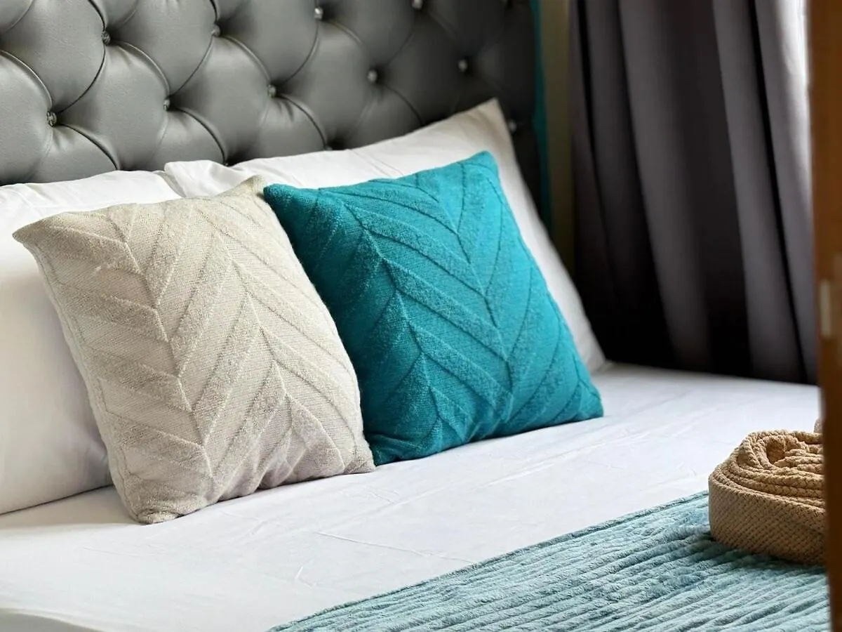 Shore 3 Residences Room 1659 Infront Of Sm Moa Manila 0*,